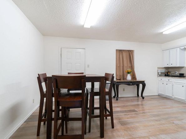 1106 Saucedo ST, Austin TX 78721