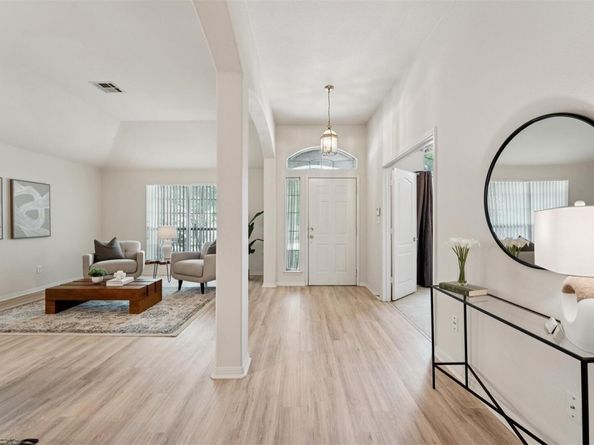 2213 Zoa DR, Cedar Park TX 78613