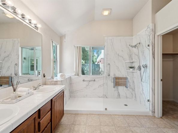 2213 Zoa DR, Cedar Park TX 78613