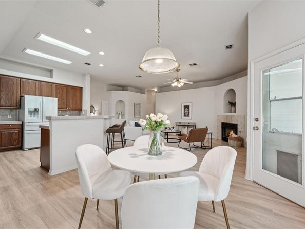 2213 Zoa DR, Cedar Park TX 78613