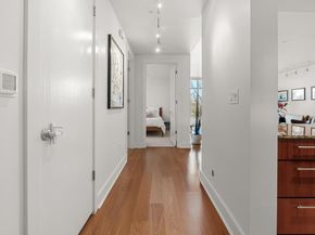 210 Lee Barton DR 308, Austin TX 78704