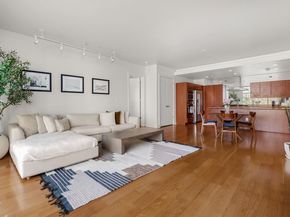 210 Lee Barton DR 308, Austin TX 78704
