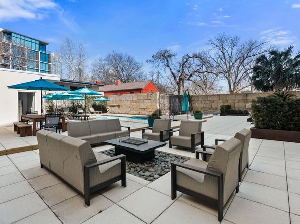 210 Lee Barton DR 308, Austin TX 78704