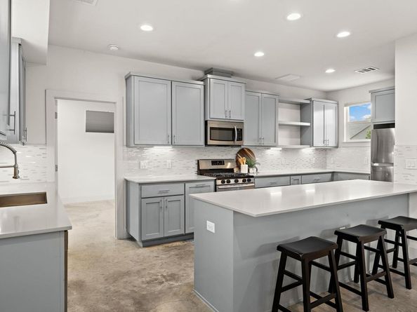 7301 Providence Ave A, Austin TX 78752