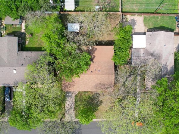 1102 Southwood RD, Austin TX 78704