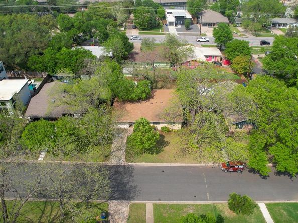 1102 Southwood RD, Austin TX 78704