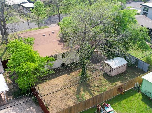 1102 Southwood RD, Austin TX 78704