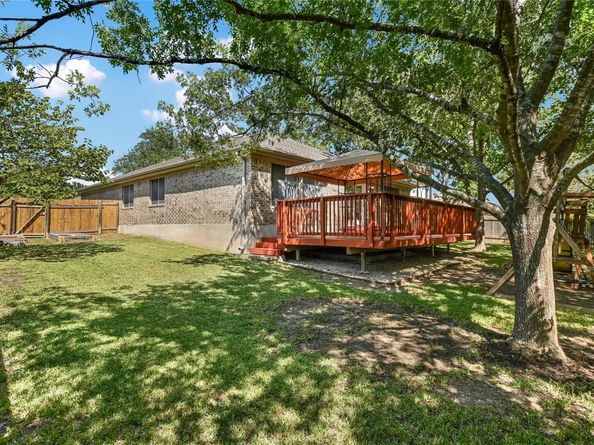 1301 Canna Lily LN, Pflugerville TX 78660