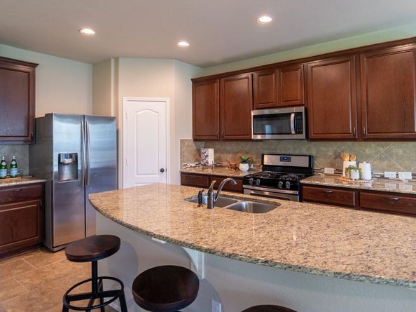 2538 Ravenwood DR, Round Rock TX 78665