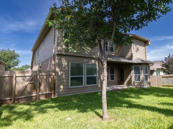 2538 Ravenwood DR, Round Rock TX 78665