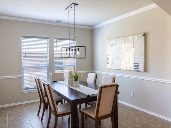 2538 Ravenwood DR, Round Rock TX 78665