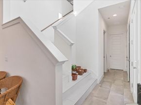 8922 Menchaca RD 906, Austin TX 78748