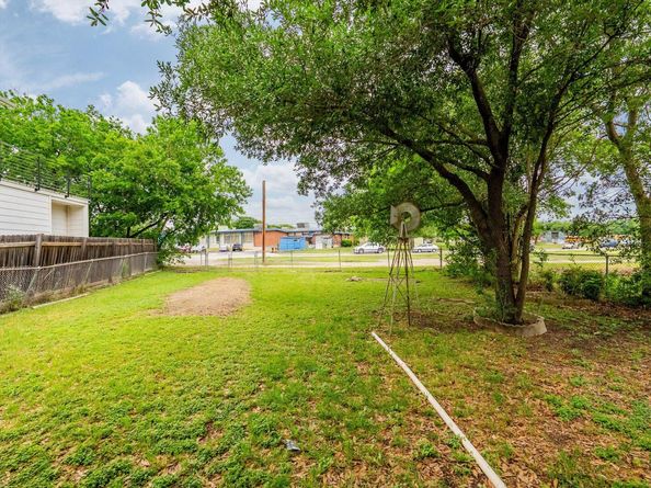 8409 Bowling Green DR, Austin TX 78757