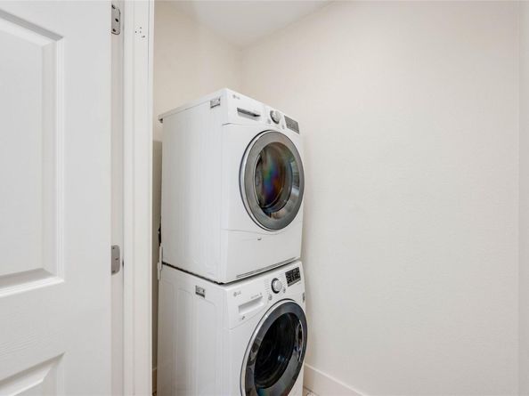 909 Reinli ST 222, Austin TX 78751
