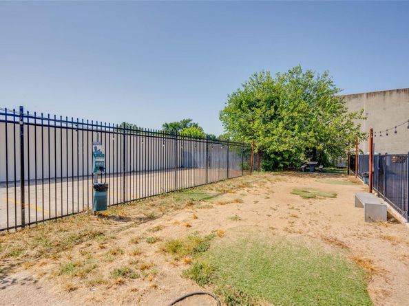 909 Reinli ST 222, Austin TX 78751
