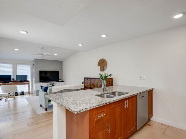 909 Reinli ST 222, Austin TX 78751