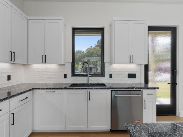 818 Stark ST A, Austin TX 78756