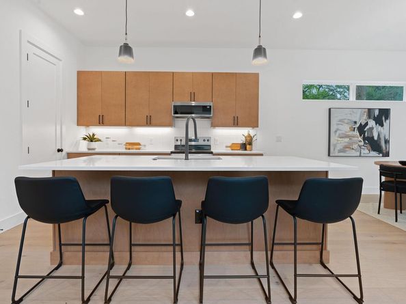 3412 Blumie ST 1, Austin TX 78745
