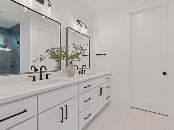 3412 Blumie ST 1, Austin TX 78745