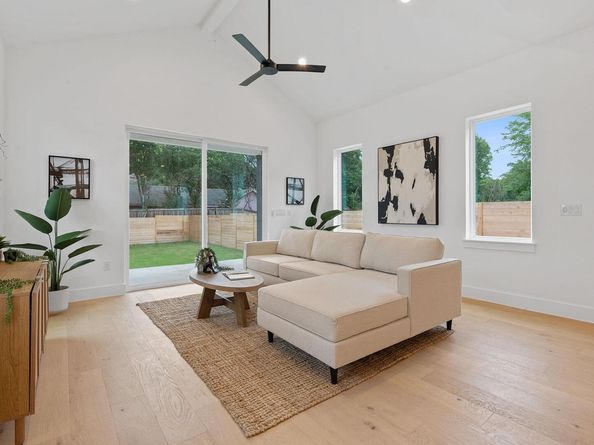 3412 Blumie ST 1, Austin TX 78745