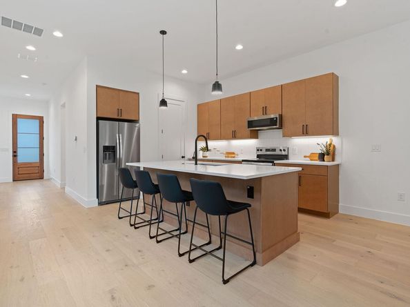 3412 Blumie ST 1, Austin TX 78745