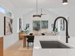 3412 Blumie ST 1, Austin TX 78745