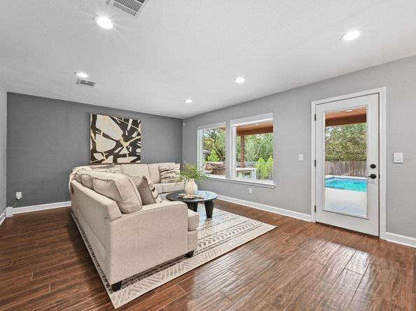 7041 Ridge Oak RD, Austin TX 78749
