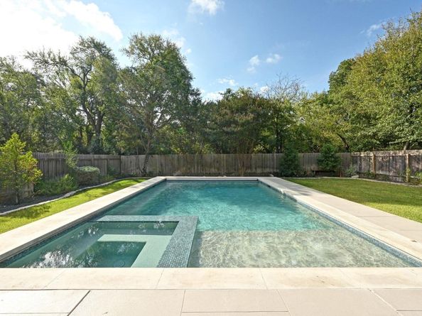 7041 Ridge Oak RD, Austin TX 78749