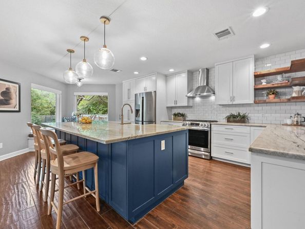 7041 Ridge Oak RD, Austin TX 78749
