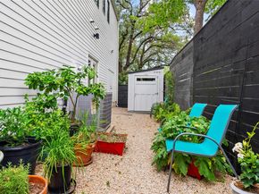 402 Crockett ST, Austin TX 78704