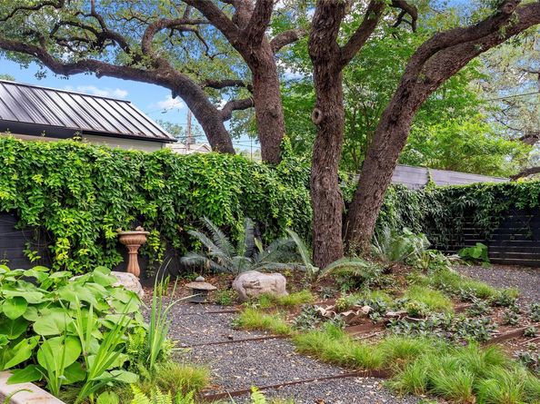 402 Crockett ST, Austin TX 78704