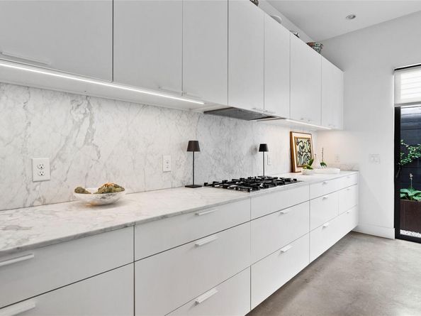 402 Crockett ST, Austin TX 78704