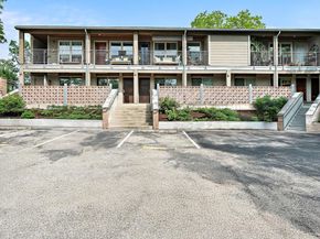 1115 W 10th ST 100, Austin TX 78703