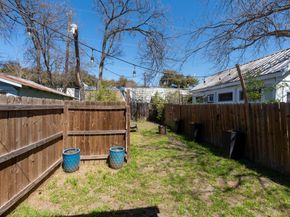 906 Capitol CT A, Austin TX 78756