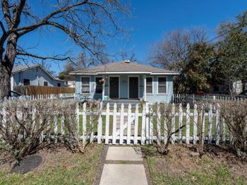 906 Capitol CT