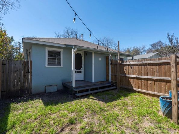 906 Capitol CT A, Austin TX 78756