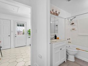 906 Capitol CT A, Austin TX 78756