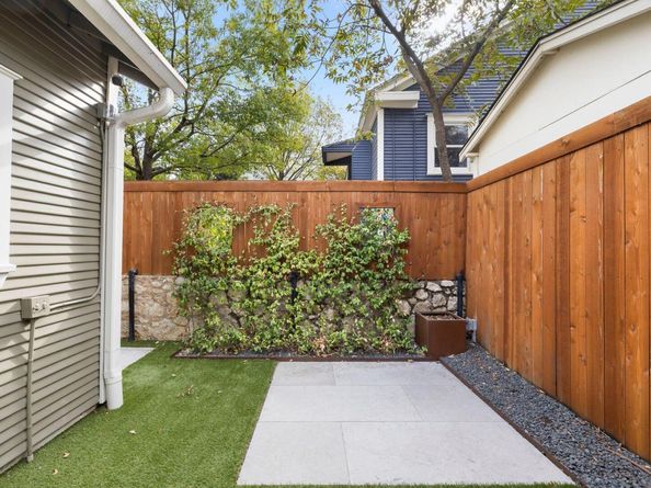 1003 Blanco ST, Austin TX 78703