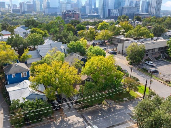 1003 Blanco ST, Austin TX 78703
