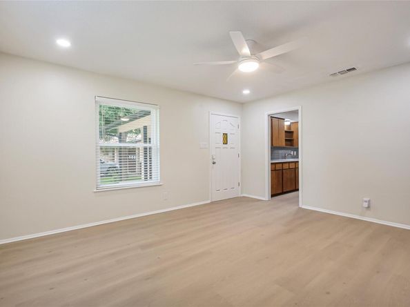 3112 Crosscreek DR, Austin TX 78757