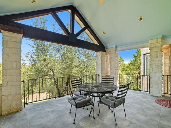 500 Konstanty CIR, West Lake Hills TX 78746