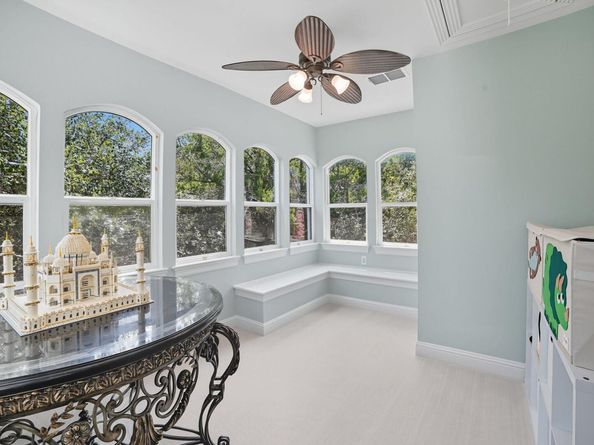 500 Konstanty CIR, West Lake Hills TX 78746