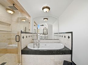 500 Konstanty CIR, West Lake Hills TX 78746