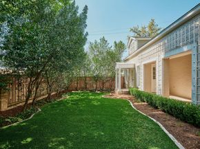 2412 Jarratt Ave, Austin TX 78703