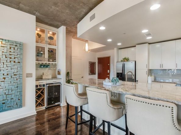 360 Nueces ST 2305, Austin TX 78701