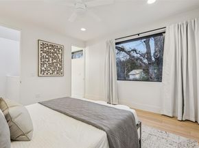 1114 Mariposa DR B, Austin TX 78704