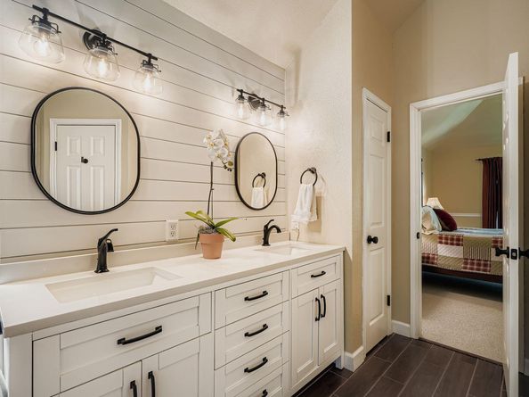 2600 Winding Brook DR, Austin TX 78748
