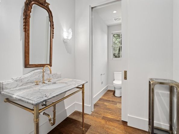 4500 River Wood CT, Austin TX 78731