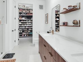 1701 Simond Ave 304, Austin TX 78723