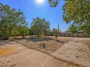 7605 Wood Cliff DR, Austin TX 78745